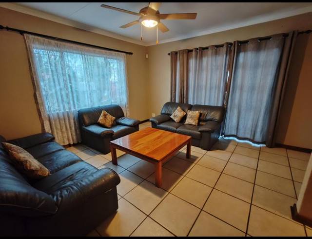 4 BEDROOM HOUSE FOR SALE IN MISTY BAY